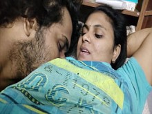 Hot Mallu esposa trampa con amante mientras el marido está fuera