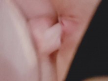 El coño de la esposa caliente está llena de un creampie de extraños - segundos descuidados