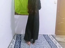 Desi india joven esposa infiel ferzana bhabhi usando un abaya hijab follando