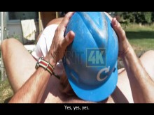 CAZA4K. La sexy Fanta Sie folla en público con el viejo Hunter por su salario anual