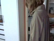 Mi esposa muy caliente se luce en lencería erótica y pide semen delante de ella