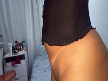 esposa enmascarada dándole al mejor amigo del cornudo