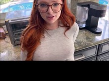 Padrastro se corre dentro de su hijastra perfecta - Naomi Hughes - Terapia familiar - Alex Adams