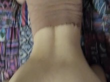 ¡BubbleButt Amateur recibe bofetadas en el culo, empujones profundos y MANTÉN ABAJO para un creampie masivo y lleno!