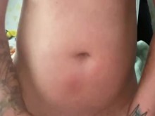 Puta que habla sucio le dice a su esposo que quiere comer coño