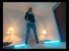 Madrastra puta folla con su hijastro delante de su marido cornudo es adicto al swinger