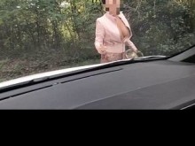 Recojo a puta, esposa de cornudo Cornudo, en el auto