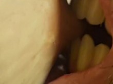 Chupando pezones perfectos