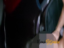 Película casera de vacaciones en la playa Mi novia monta la gran polla de un viejo amigo en el coche