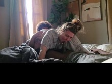 La esposa pertenece al amigo del marido.