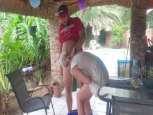 A mi esposa cornuda le gusta filmar cuando se folla a otros hombres