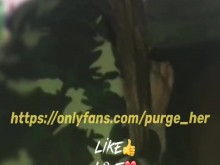 Tuvo que ver a su novia chuparme la polla ????????. Estaba enojado ????