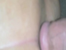 Orinando en el culo de mi esposa