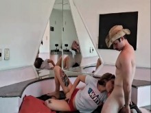 Ella ordena, yo lo hago.