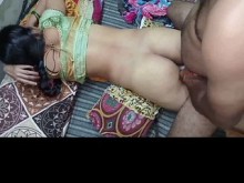 Tengo sexo con mi joven hermanastra y le destrozo el coño, video hindi Full HD