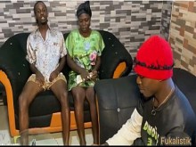 Sexo furtivo con visitante de ama de casa infiel de gran culo de ébano