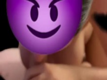 La estudiante polaca EGirl chupa a su afortunado vecino su gran polla desnuda