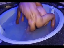 Esa fiestera con la casada