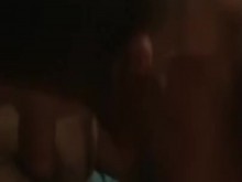 ¡Mirar! ¡¡Sin manos!! Su mamada mañanera