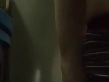 Cogiendo a la esposa de mi amigo mientras trabaja