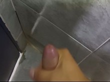 Semen caliente del cornudo en la ducha