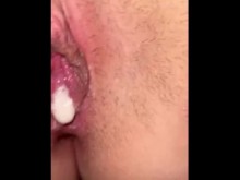 Novia es follada por un colega después de la fiesta / creampie / infiel / cornudo