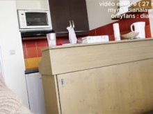 Se la follan mientras esquía a espaldas de su marido