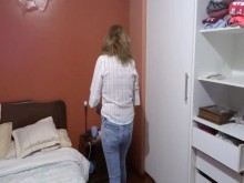 Mi hijastro tiene eyaculación precoz; Se corre dos veces tan pronto como empiezo a tocarme.