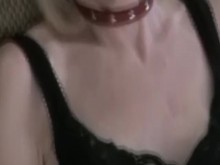La abuela me obligó a tener sexo