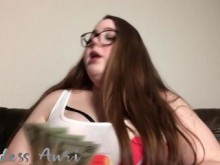 Drenado y humillado por la diosa BBW
