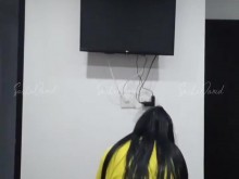 Cabalgando la verga de mi vecina ????