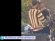 Desi amantes lindos mamada al aire libre capturado en secreto viral