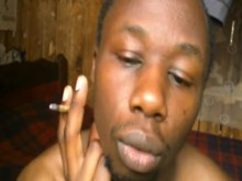 Chica de 18 años FUMA HIERBA ???????? Y DROGA