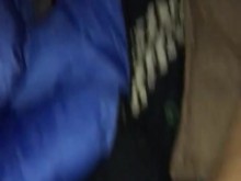 La esposa se peleó con su marido y lo engañó con su mejor amiga delante de sus ojos.