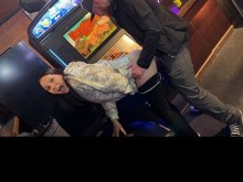 Fóllame en el bar y después de la fiesta Cornudo anal con el amigo del marido